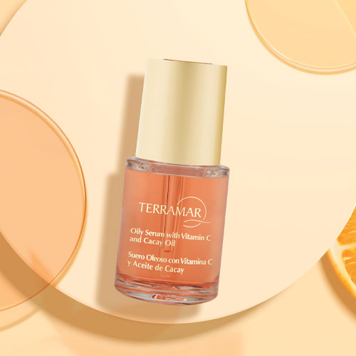 OILY SERUM WITH VITAMIN C AND CACAY OIL